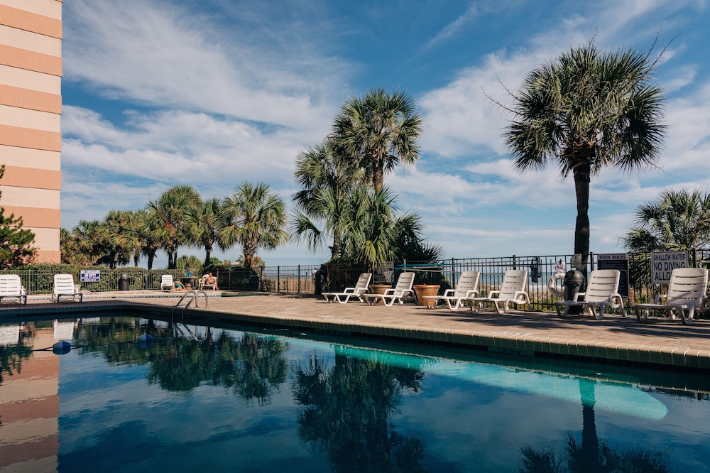 sandcastle oceanfront resort at the pavilion