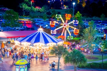 sandcastle oceanfront resort at the pavilion