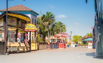 sandcastle oceanfront resort at the pavilion