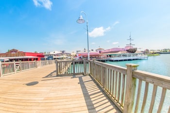 sandcastle oceanfront resort at the pavilion