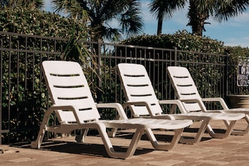 sandcastle oceanfront resort at the pavilion