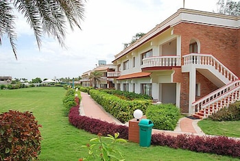 ideal beach resort