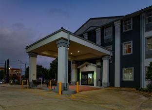 spark by hilton lafayette south