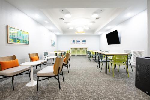 spark by hilton lafayette south
