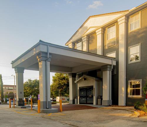 spark by hilton lafayette south