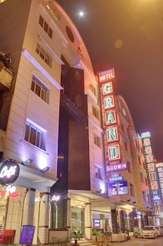 hotel grand godwin 5 mins distance from new delhi railway station