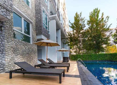 courtyard khaoyai by jp