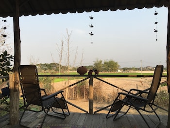 Baan Mali Lampang,,2.5 star