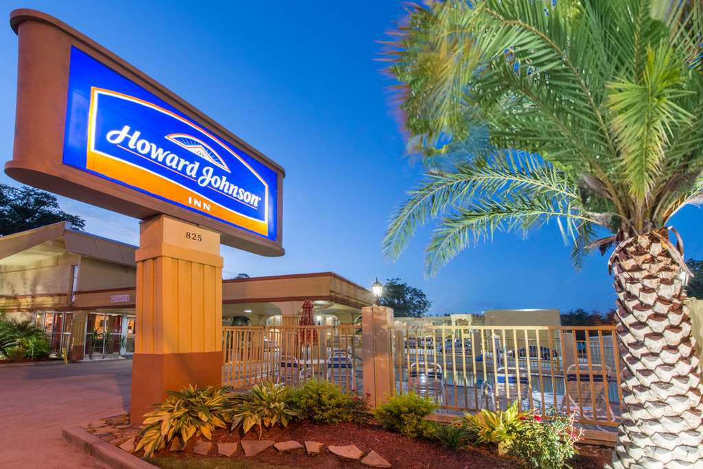 howard johnson by wyndham historic lake charles