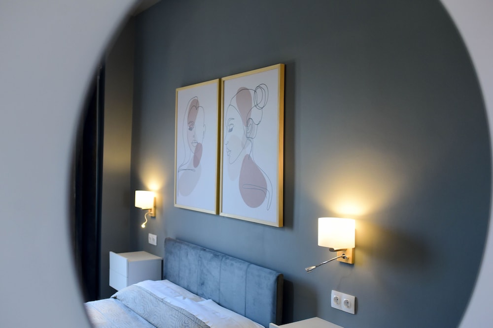 vasilios marinos rooms
