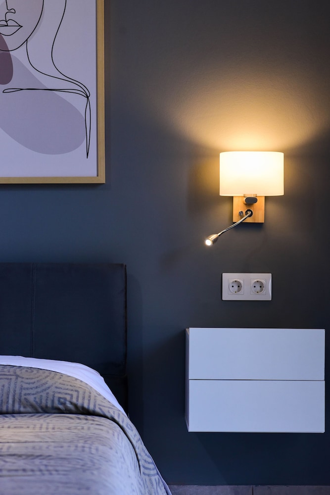 vasilios marinos rooms