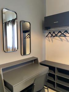 vasilios marinos rooms