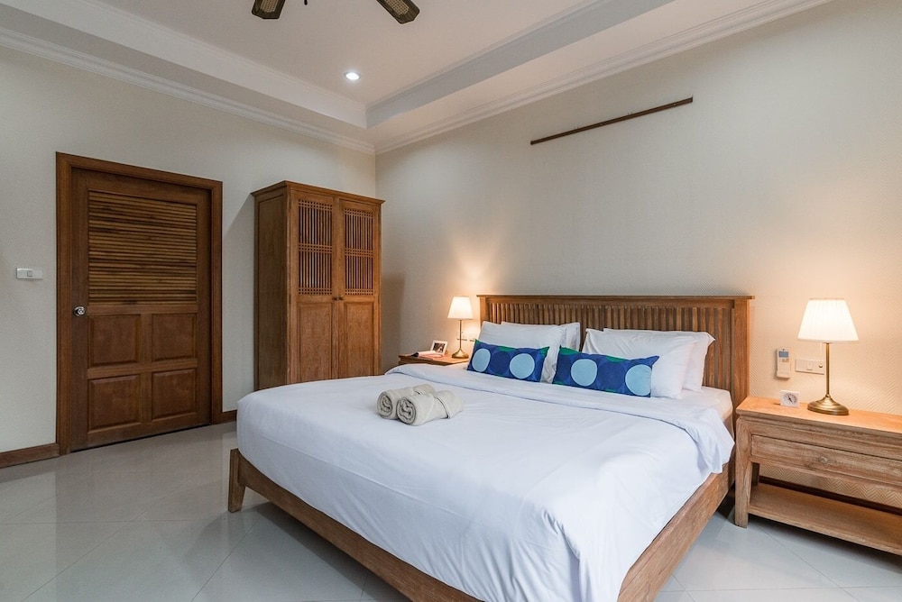 anb poolvilla 2br with private beach