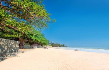 anb poolvilla 2br with private beach