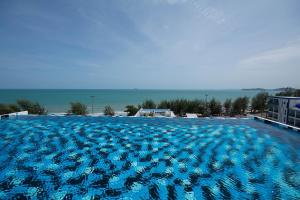 grandbeach2 b52 by malai