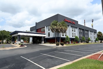 hampton inn valdosta lake park area