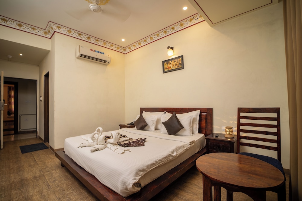 hotel laxmi niwas a heritage retreat