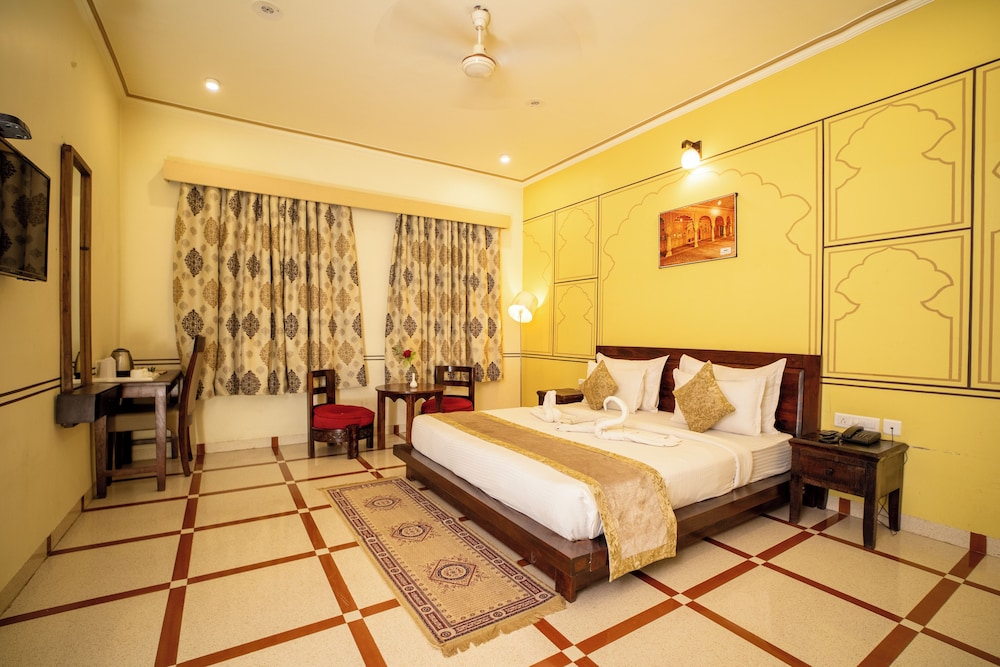 hotel laxmi niwas a heritage retreat