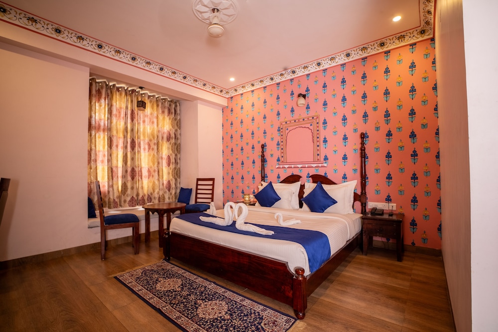 hotel laxmi niwas a heritage retreat