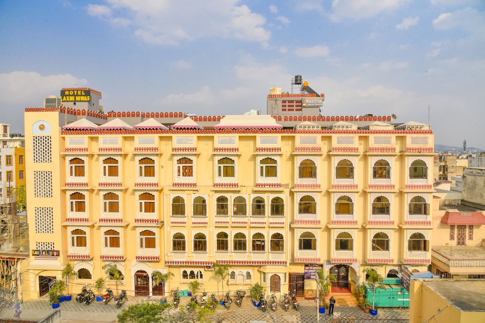 hotel laxmi niwas a heritage retreat