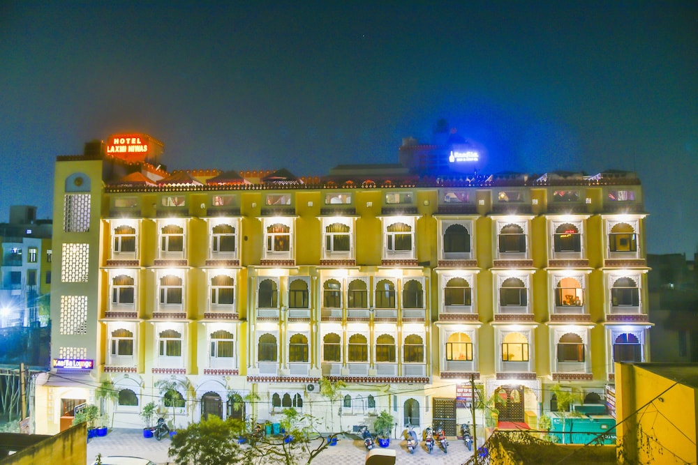 hotel laxmi niwas a heritage retreat