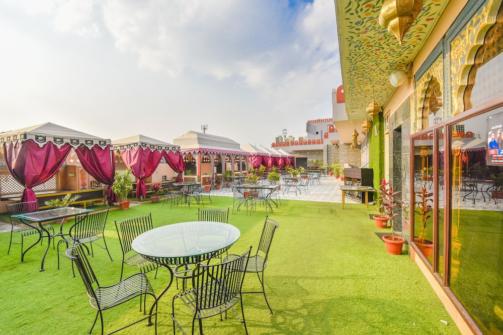 hotel laxmi niwas a heritage retreat