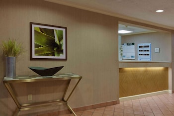 La Quinta Inn & Suites By Wyndham Lakeland East,Lakeland - Winter Haven>>Lakeland,3 star