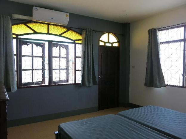 niece hostel sha extra plus