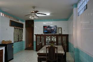 niece hostel sha extra plus