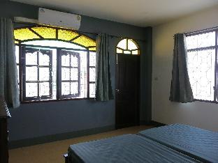 niece hostel sha extra plus