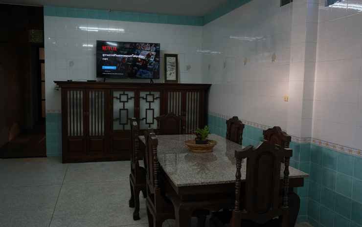 niece hostel sha extra plus