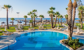 golden bay beach hotel