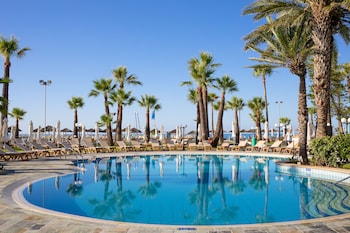 golden bay beach hotel