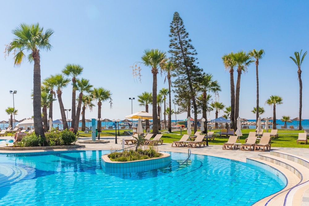 golden bay beach hotel