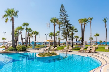 golden bay beach hotel