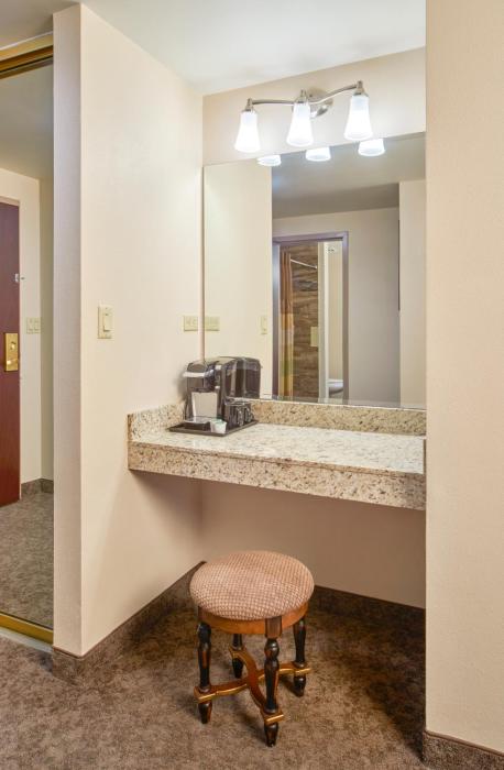 four queens hotel and casino