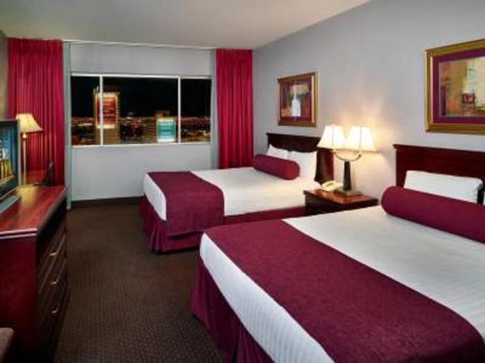 four queens hotel and casino