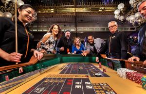 four queens hotel and casino