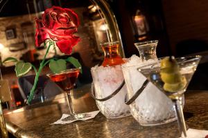 four queens hotel and casino