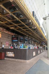 four queens hotel and casino