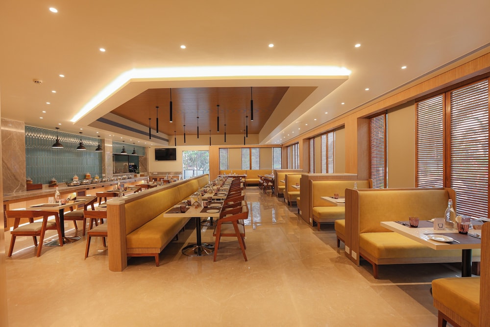 noorya business and banquet hotel