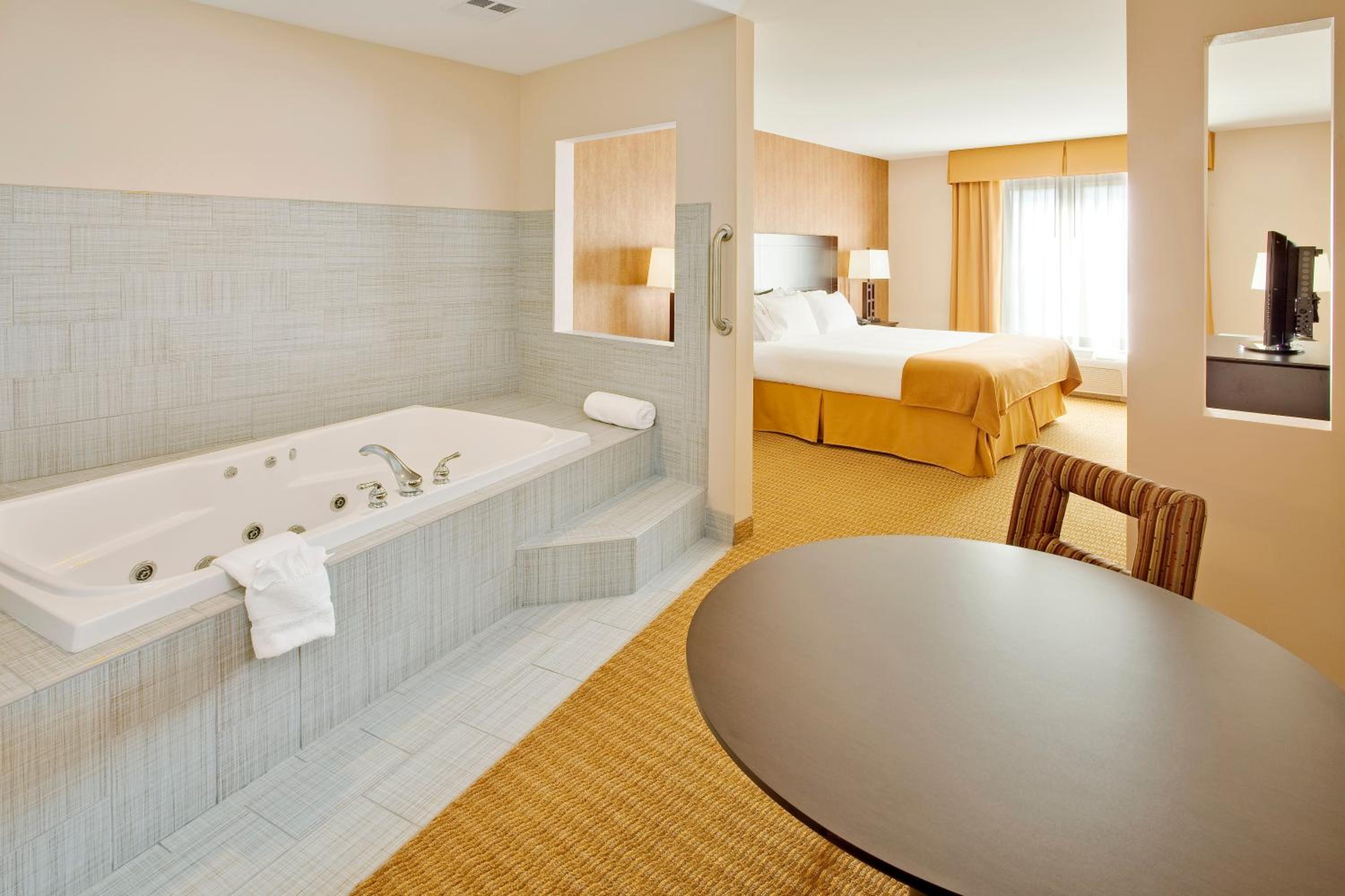 holiday inn express hotel and suites lebanon by ihg