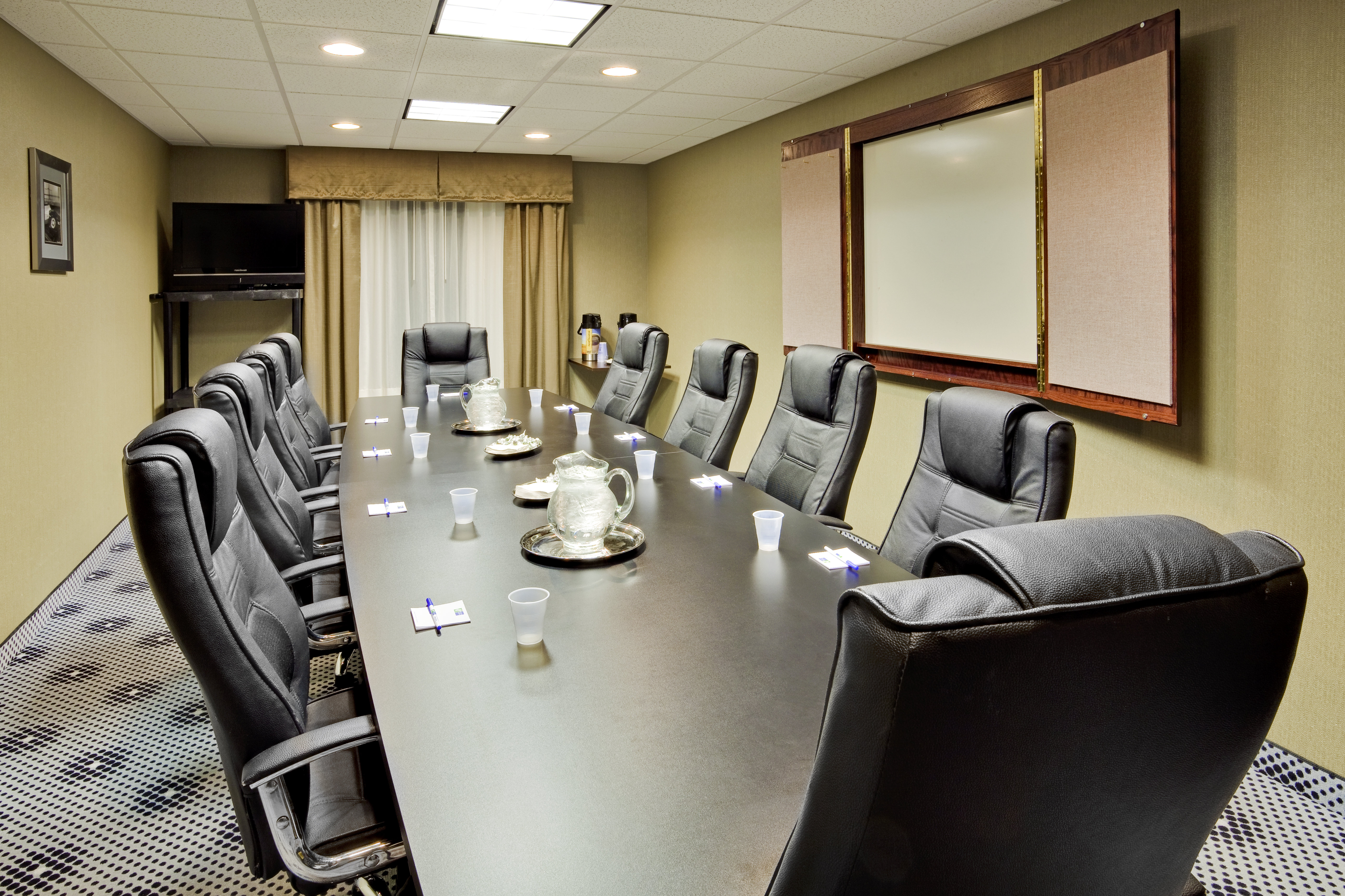holiday inn express hotel and suites lebanon by ihg
