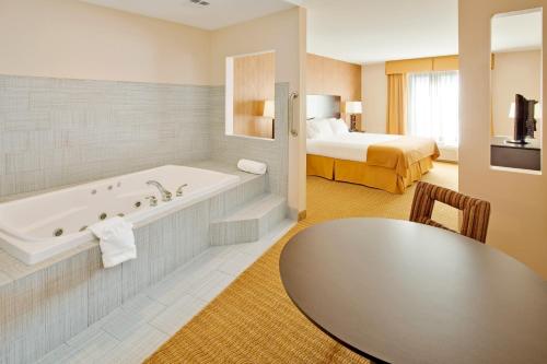 holiday inn express hotel and suites lebanon by ihg