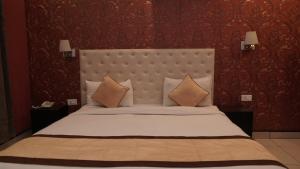 the shahanshahi adventure park and wellness resort