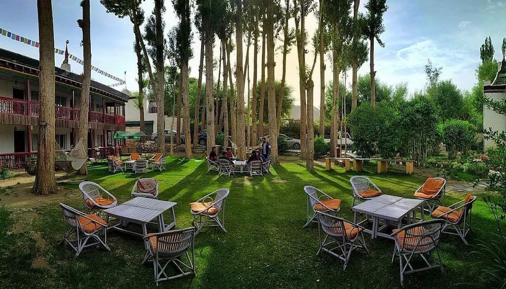 hotel shambhala resort