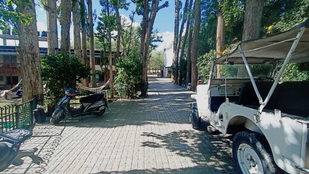 hotel shambhala resort