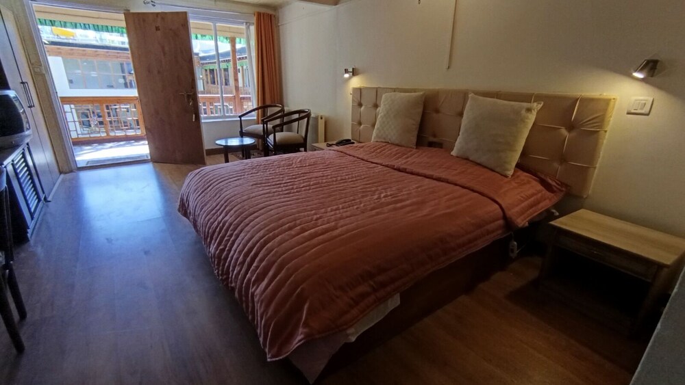 hotel shambhala resort