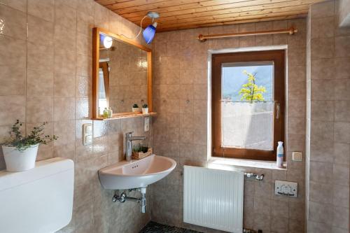 lakeview apartment