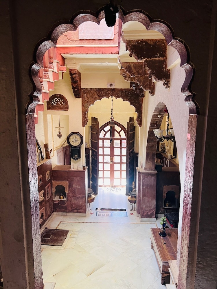 juna mahal